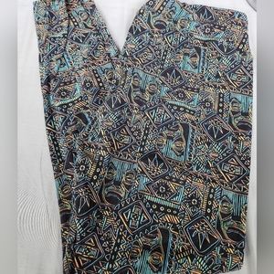 LulaRoe Tall & Curvy Leggings